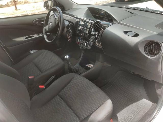 Etios 1.3 - Foto 2