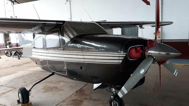 Cessna C-210M - Foto 2