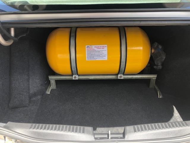 Gran siena 2015 1.6 c/ gas g5 dualogic 99000km