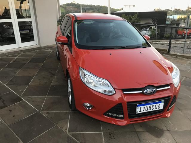 Ford Focus SE Manual 2015