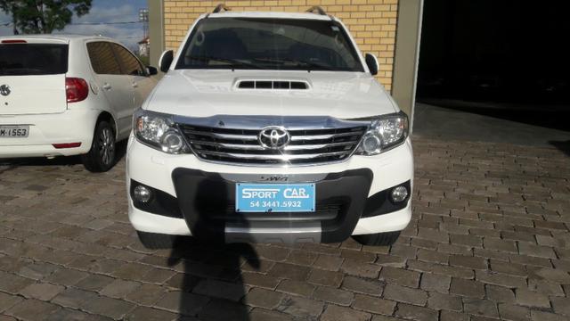 Toyota hilux sw4 srv 4x4 ano 2013 07 lugares aut valor: 130.000,00 - Foto 8