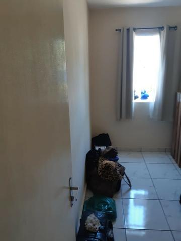 Oportunidade em André Carloni, apartamento com dois quartos, por apenas 90 mil