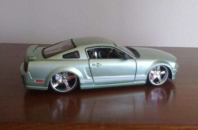 Mustang GT 2006 Maisto Pro Rodz 1/24 - Foto 4