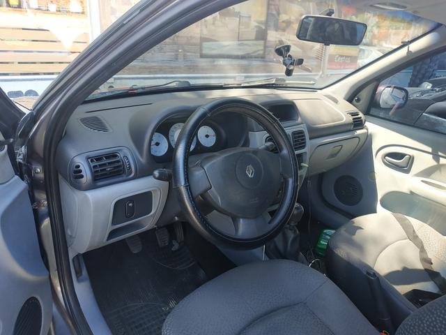 Renault Clio 2007 com detalhe esportivo - Foto 6