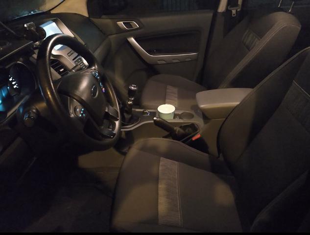 Ranger xlt 4x4 3.2 diesel cambio manual 64 mil km - Foto 3