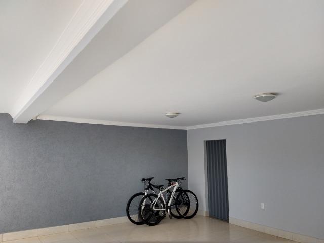 Excelente casa com piscina no bairro valparaiso em patos de minas/mg - Foto 18