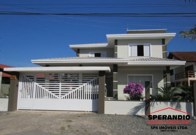 Sobrado c/ 250m², próximo ao calçadão Beira mar