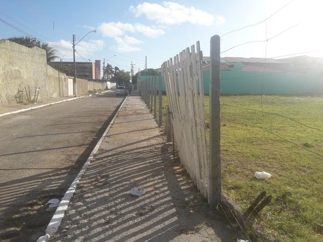 Terreno de esquina Comercial/Residencial med. 1420 m2 na Coroa do Meio