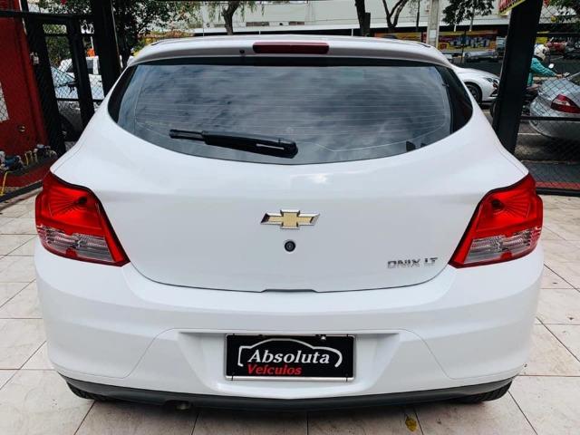 Onix 2013 lt 1.0 flex completo + kit multimídia, carro impecável !!! - Foto 2