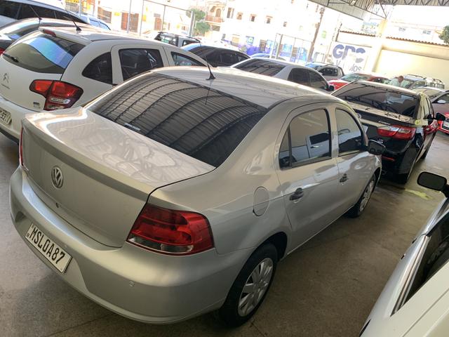 VW Voyage 1.0 completo 08/09 - Foto 4