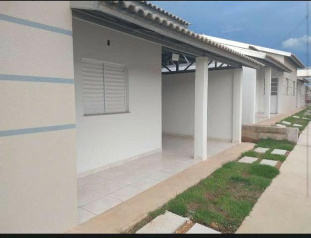 Vende-se Casa no Condomínio Humaitá, com 2 Quartos