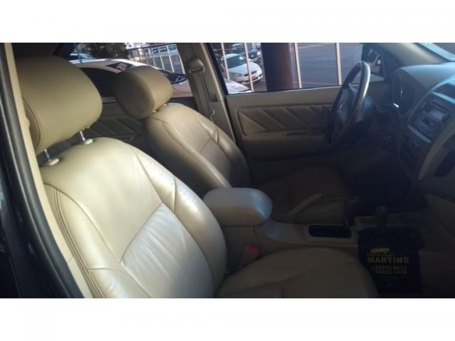 TOYOTA HILUX SW4 SRV D4-D 4X4 3.0 TDI DIES. AUT - Foto 3
