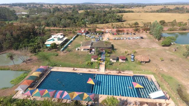 Vendo ou troco Balneário montado com minas de água mineral e muito mais leia o anúncio