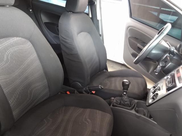 Fiat Punto 2010 1.4 - Foto 8