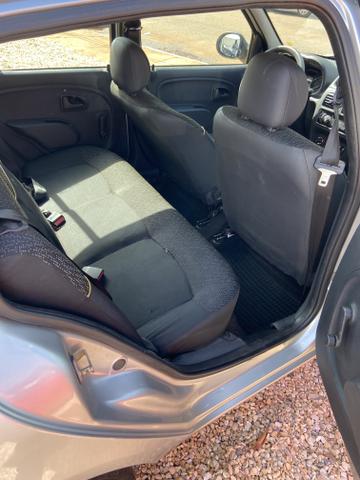 Clio 1.0 - Foto 5