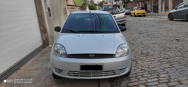 Vendo Fiesta sedan 1.0 flex completo