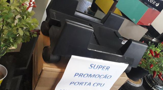 Item #45 - Suporte para CPU, com rodinhas preto - Foto 6