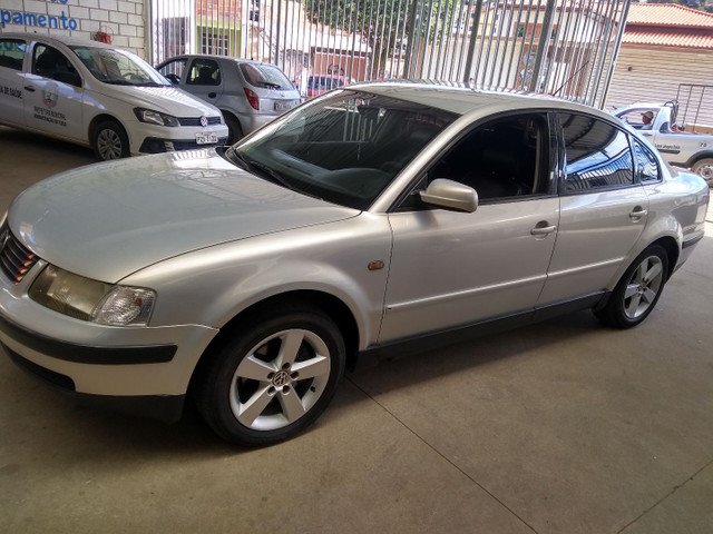 Vendo Passat 1.8 turbo 98/99 - Foto 2