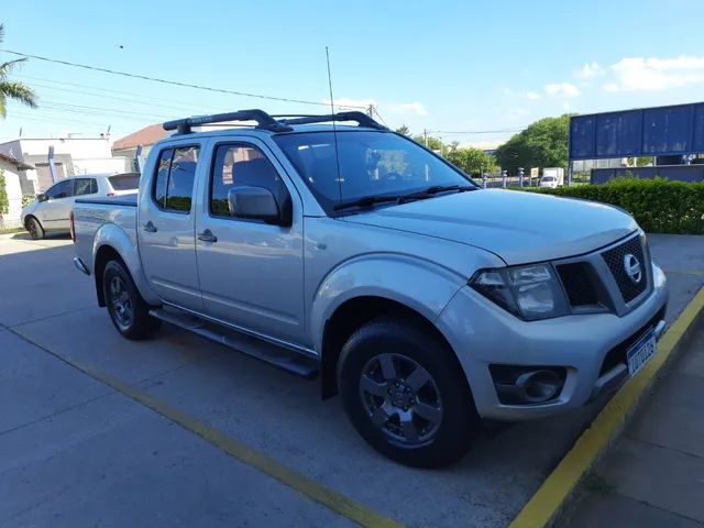 Nissan Frontier SV AT.CD 4X4 2.5 TB DIESEL MEC. 2014