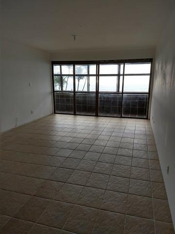 Apartamento na Beira Mar de Piedade com 4 Quartos sendo 1 Suíte - Foto 8