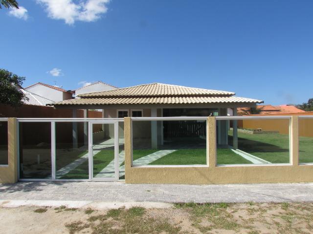 Casa à venda / Aluguel para temporada. Em Saquarema - RJ