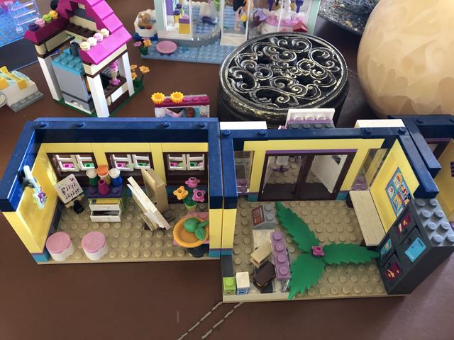 Piscina com escorregador da Lego - Foto 3