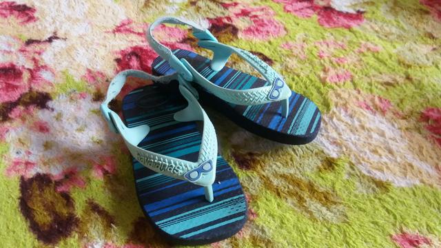 Chinelo de dedo infantil menino