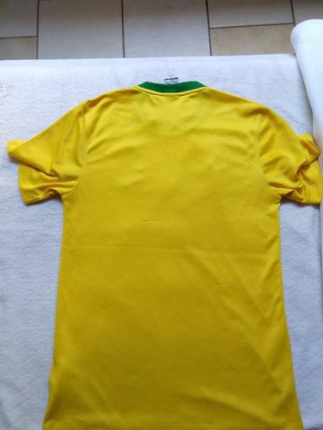 Camiseta do Brasil Nike tamanho P - Foto 2