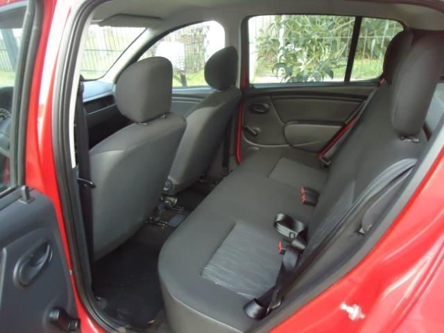 Sandero 2012 66 mil km. originais (nova) - Foto 8