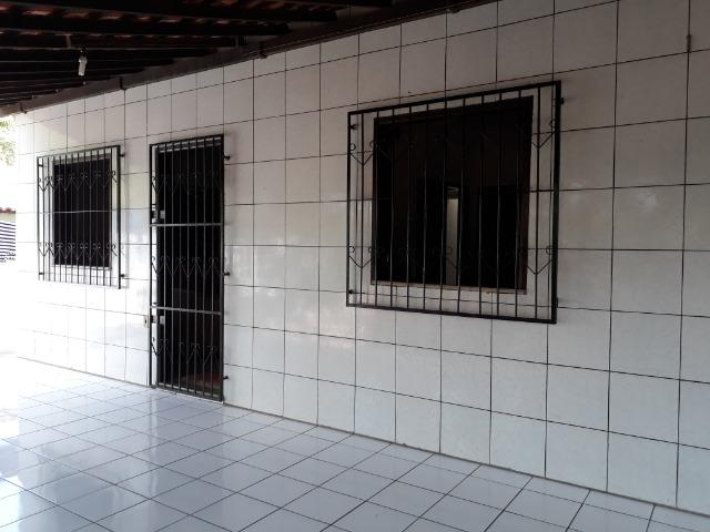 Uma casa de 360m2, 3 qtos 2 suites - Foto 2