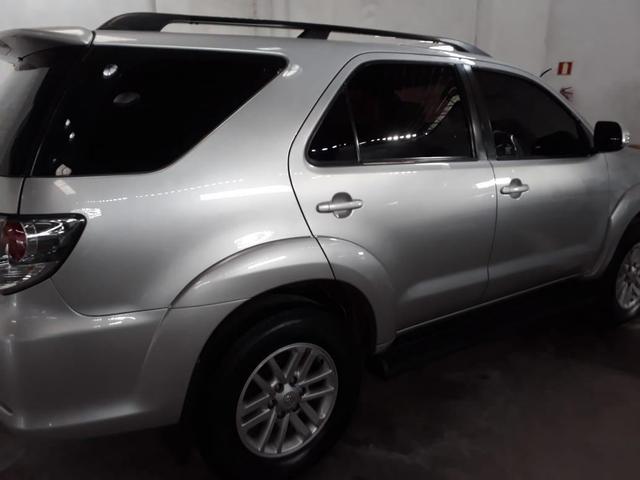 Hilux SW4 Diesel 7 lugares 4x4 Automática - Foto 6