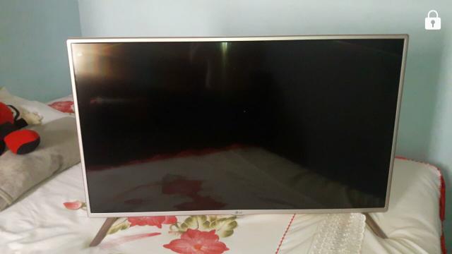Vendo ou troco tv LG de 43 polegadas! (PASSO CARTÃO) - Foto 2