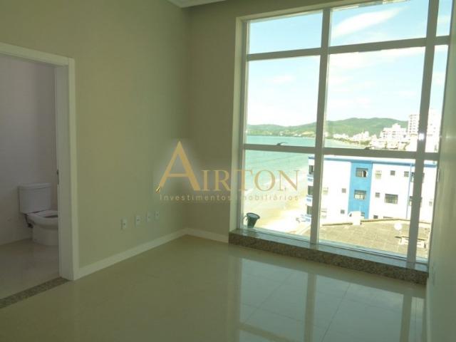 Apartamento, LA4056, 4 Suites sendo uma master, lazer completo, Frente mar em Meia Praia - Foto 3