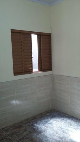 Aluga se kitinet 2 cômodos +Wc R. Fundo 2 na 14 E - Foto 6