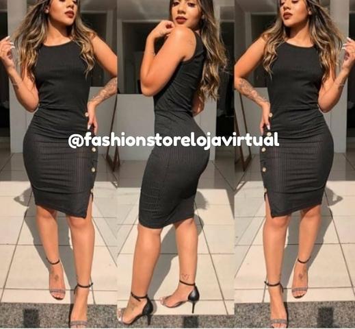Vestido canelado preto sem bojo midi