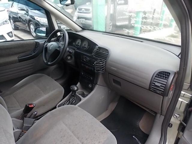 Zafira automática financia 100% - Foto 8