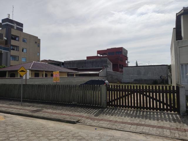 Terreno de 450 m² do lado da Avenida principal em Itapoá SC, pronto para construir - Foto 9