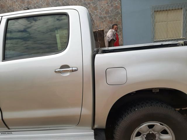 Vede se Toyota HILUX2010 - Foto 3
