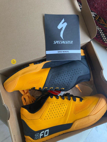 tenis specialized mtb