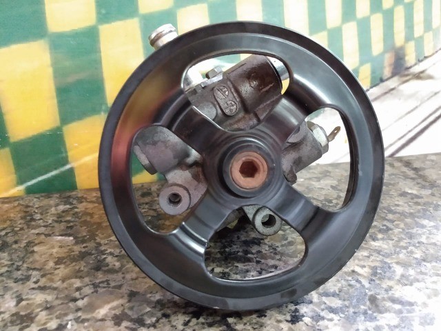 bomba hidraulico mitsubish lancer 2.0 16v 2011 - Foto 4