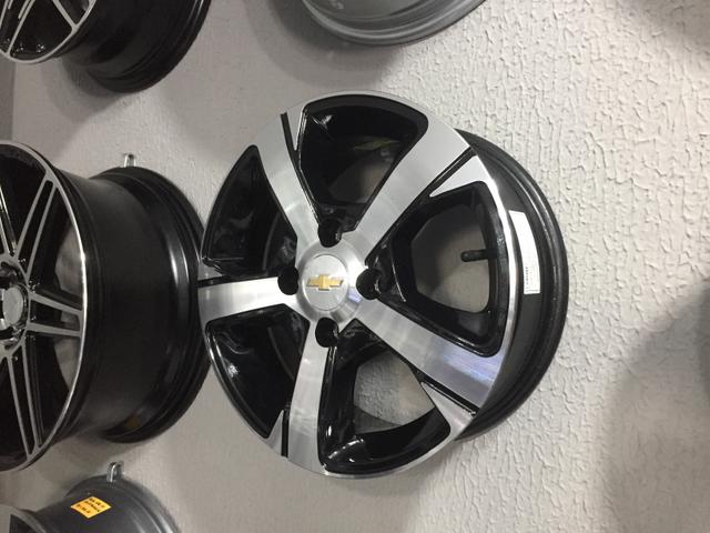 Rodas aro 14 Novo Ônix - Foto 4
