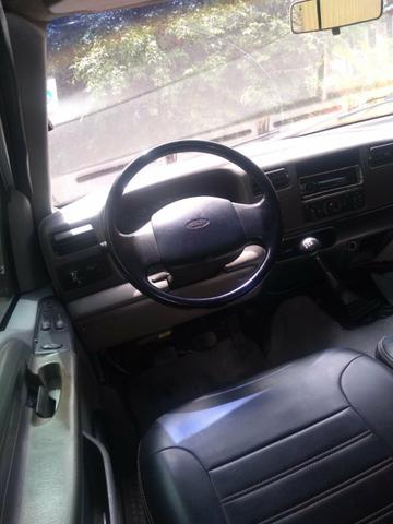 F250 6 lugares - Foto 3
