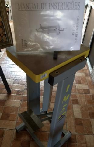 Grampeador Pedal para Molduras Inmes - Foto 2