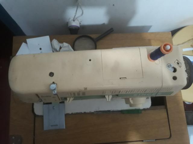 Máquina de costura singer - Foto 2