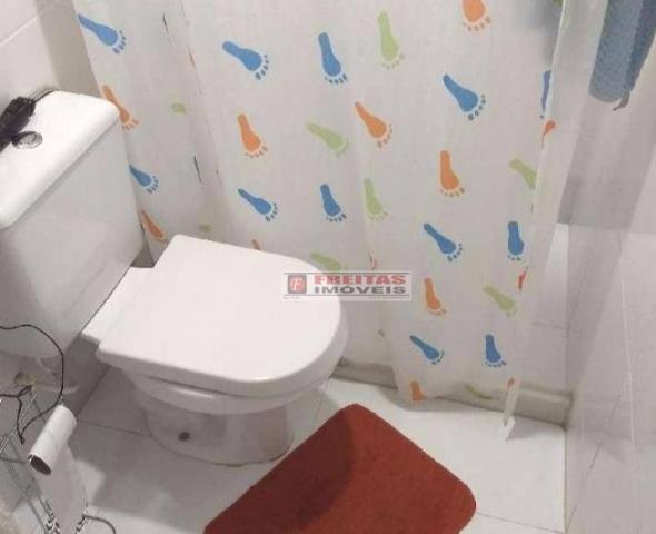 Excelente localização, com farto comércio e condução,primeira quadra. casa linear com dois - Foto 8