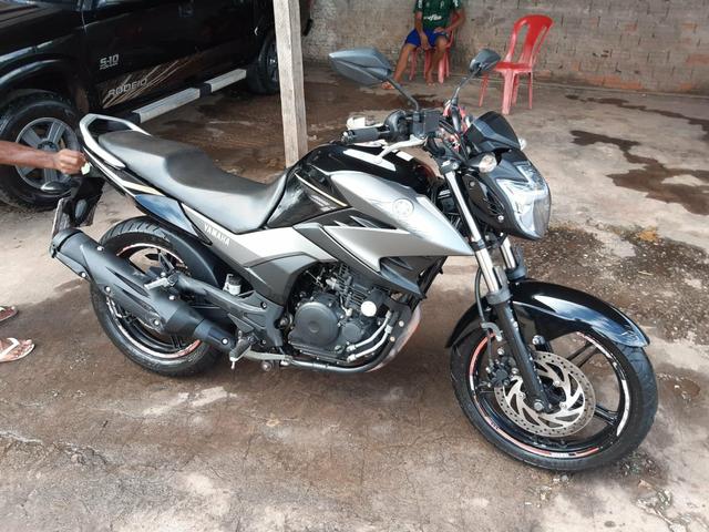 Vendo Fazer 250