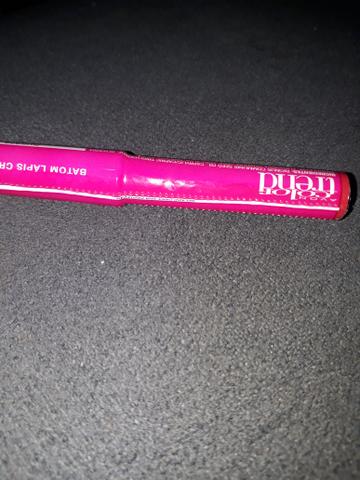 Estou vendendo maquiagem da Avon sem usar, Baton lápis cremoso e rímel - Foto 3