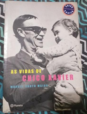 Vendo Livro As Vidas de Chico Xavier Usado