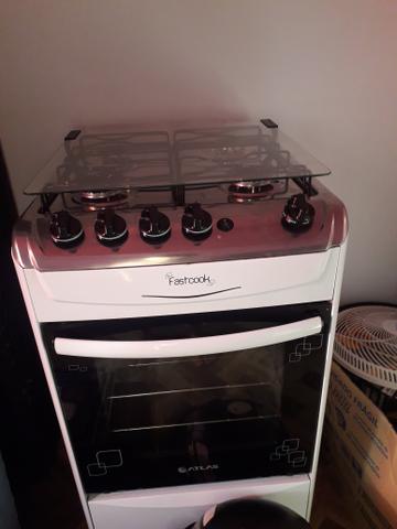 Vende-se Geladeira e Fogão