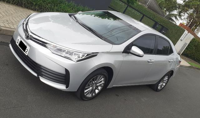 Toyota Corolla GLi Upper - Completo e Super Econômico